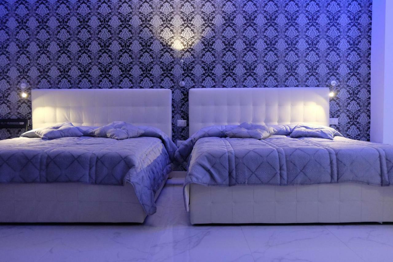 White Room Idromassaggio Su Richiesta Nápoles Exterior foto
