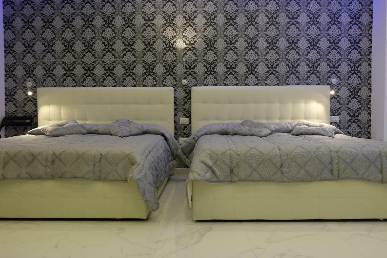 White Room Idromassaggio Su Richiesta Nápoles Exterior foto